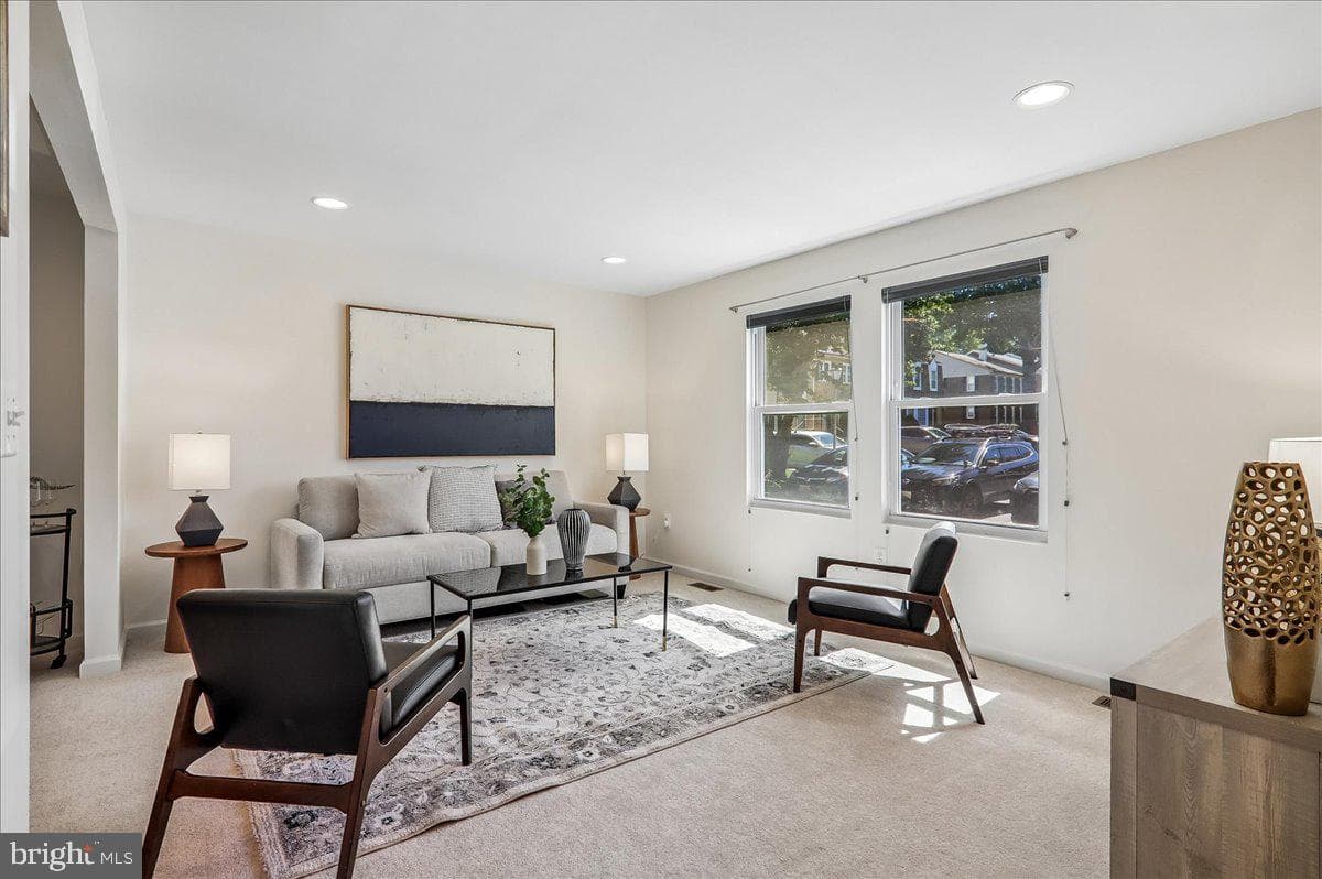 9235 Hummingbird Terrace photo 3