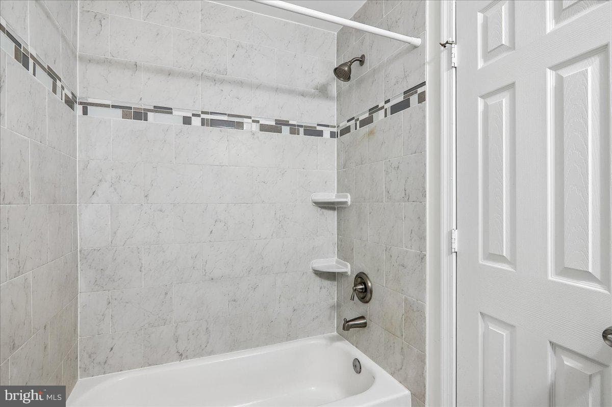9235 Hummingbird Terrace photo 31