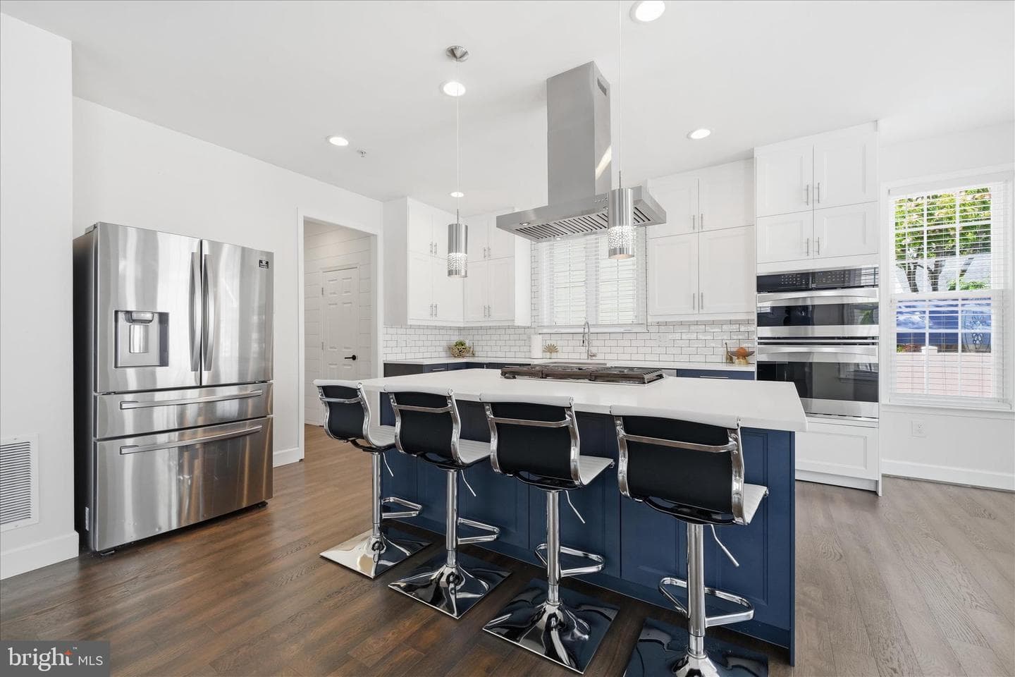 23121 Frederick Road photo 11