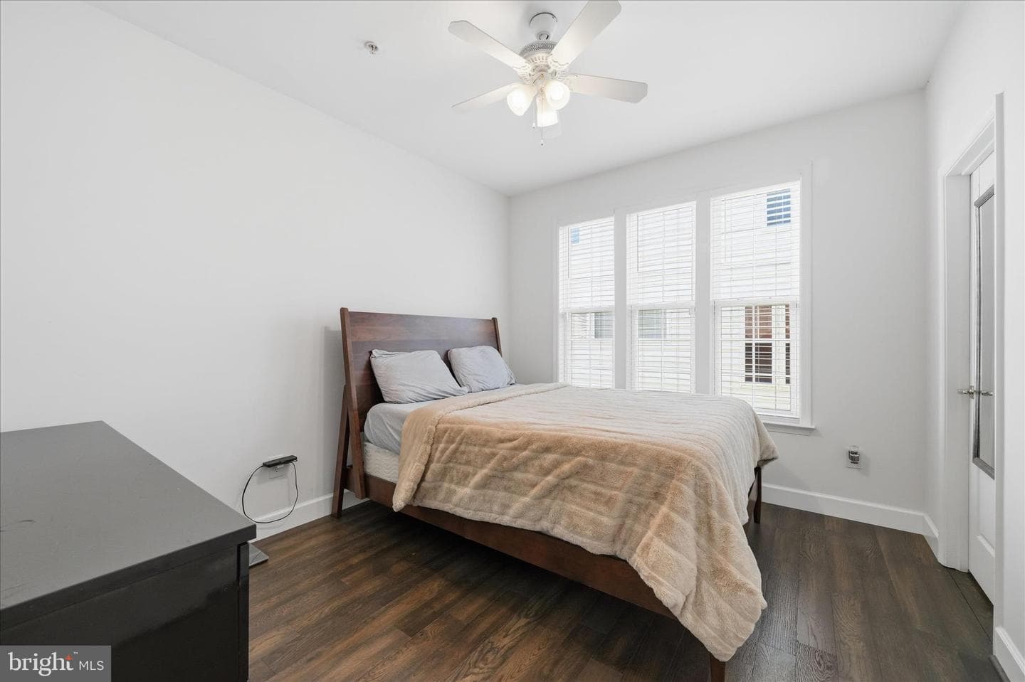 23121 Frederick Road photo 19