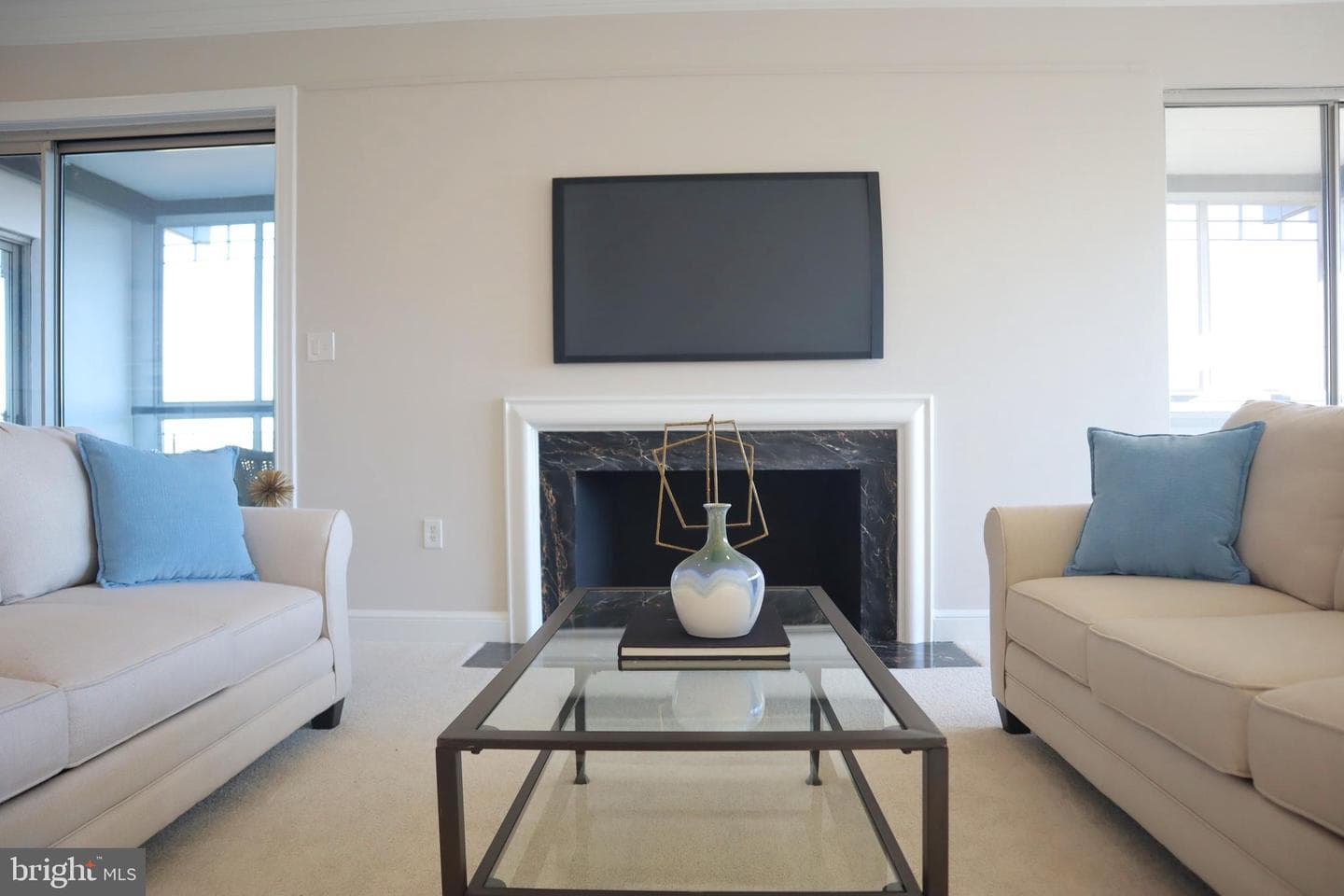 10401 Grosvenor Place #1704 photo 14