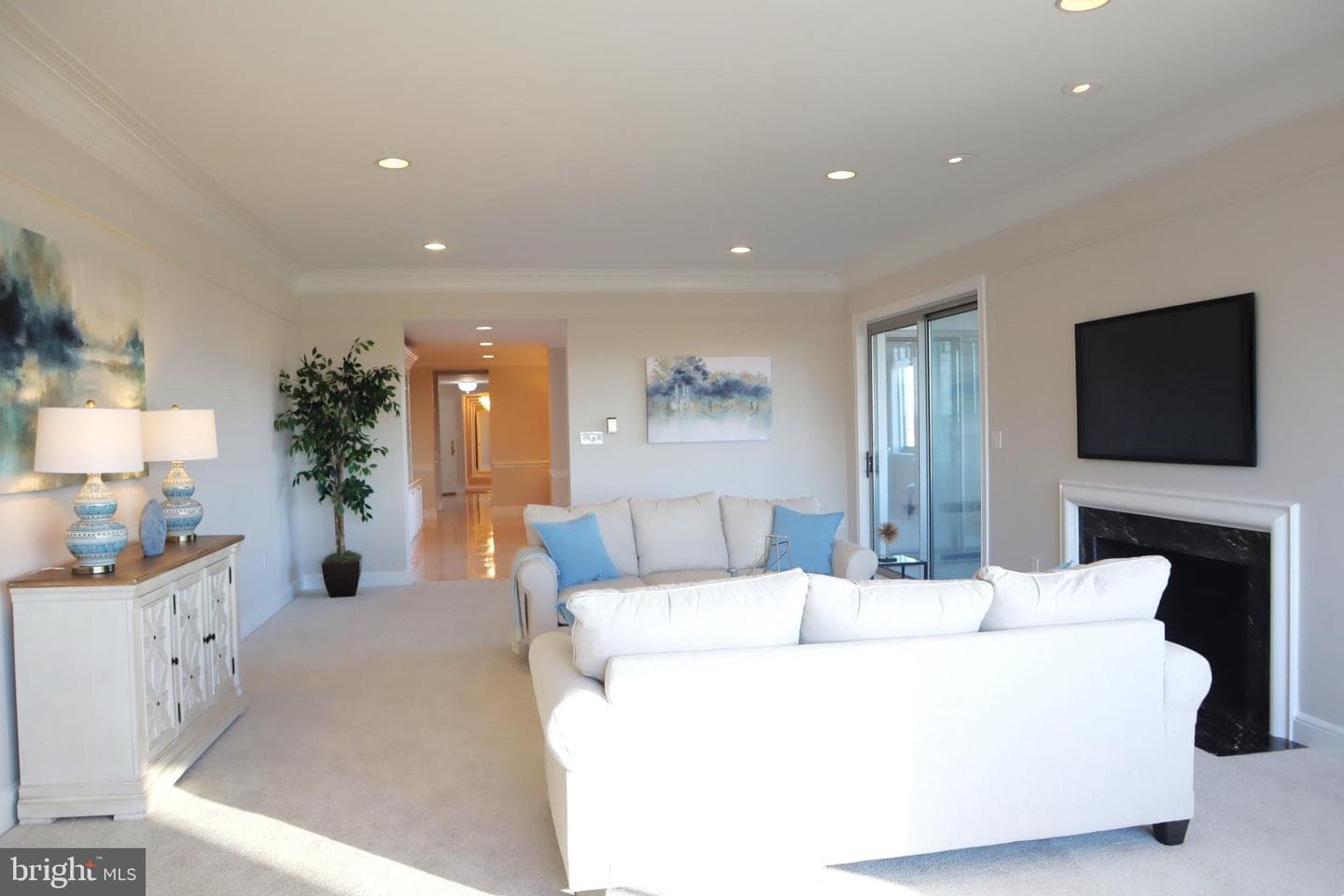 10401 Grosvenor Place #1704 photo 16