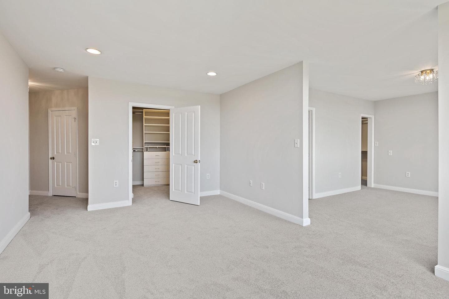 10401 Grosvenor Place #1704 photo 39