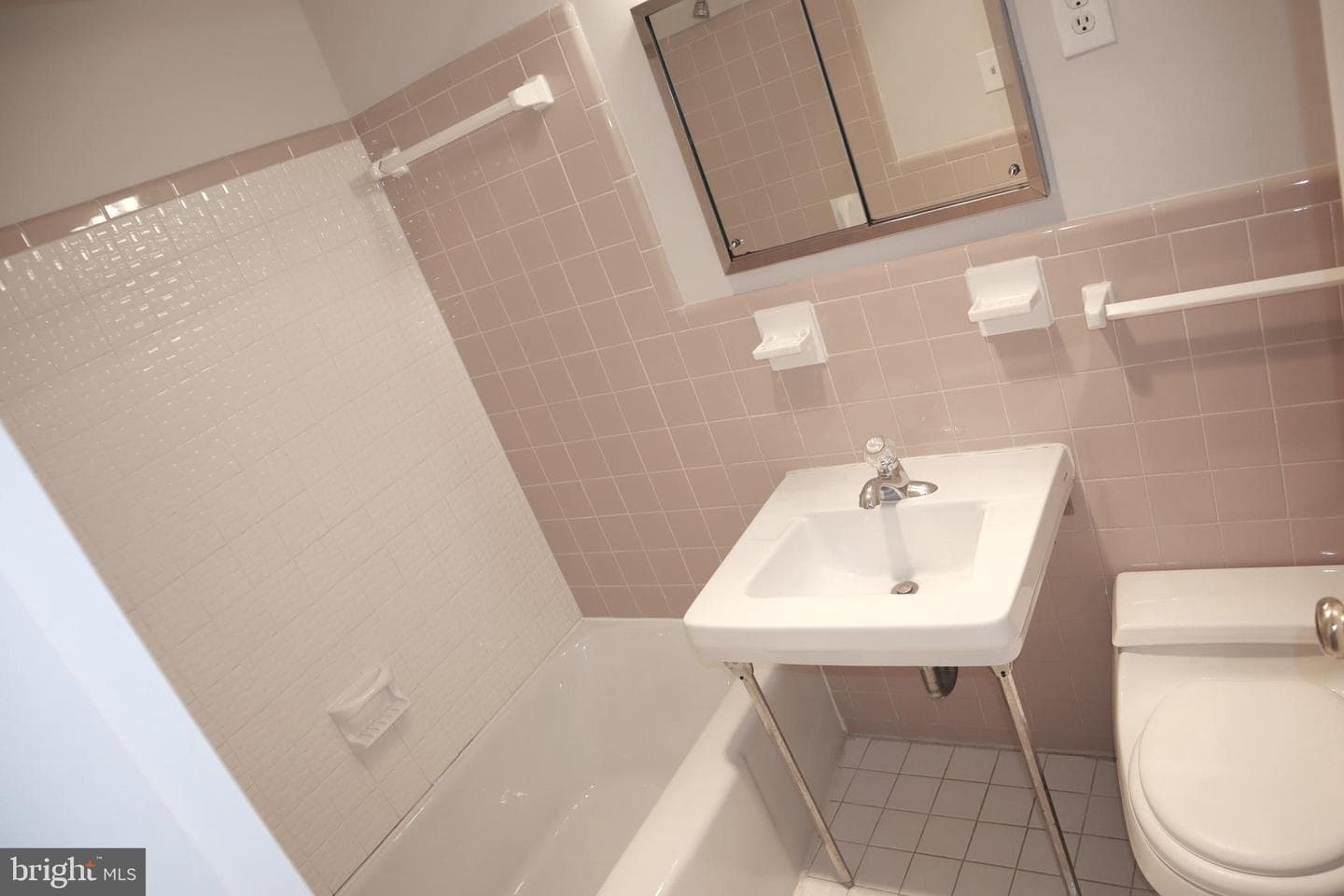 10401 Grosvenor Place #1704 photo 57