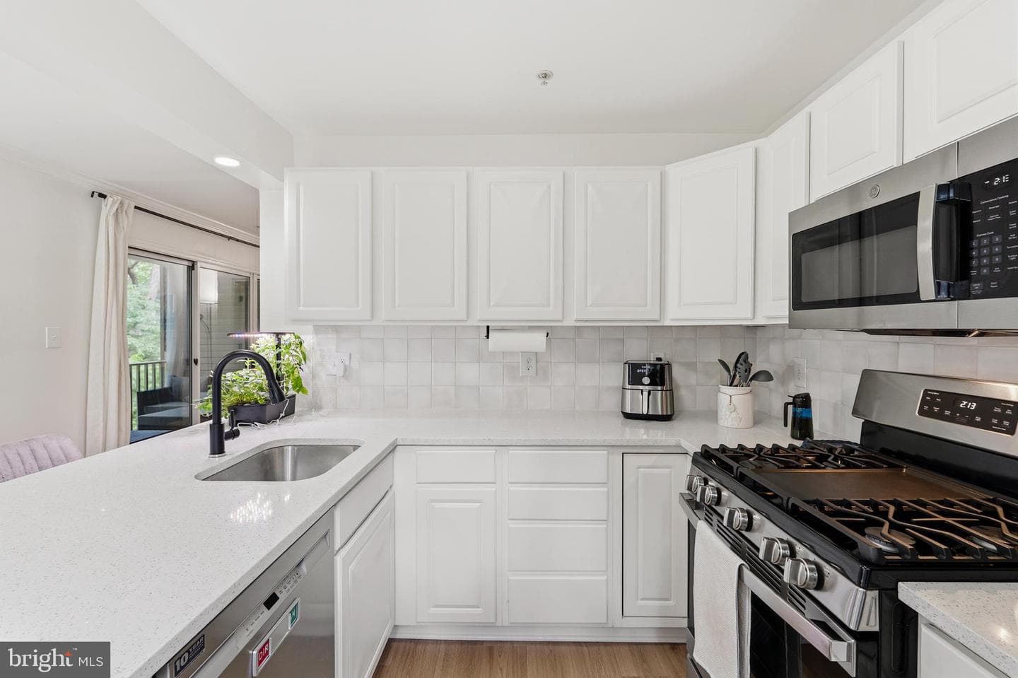 111 Timberbrook Lane #202 photo 19