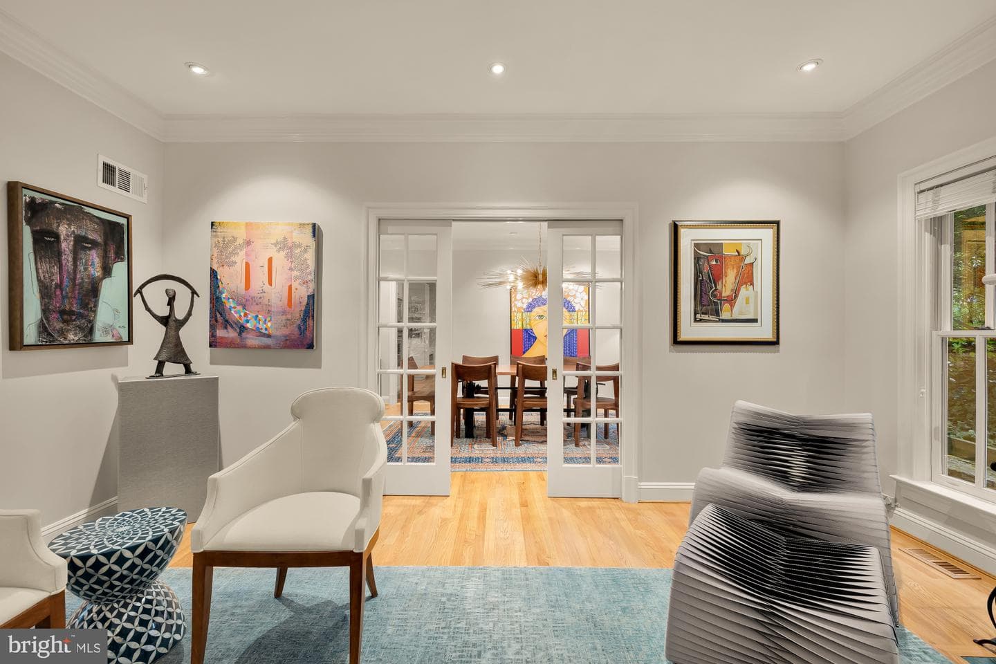 10914 Montrose Avenue photo 9
