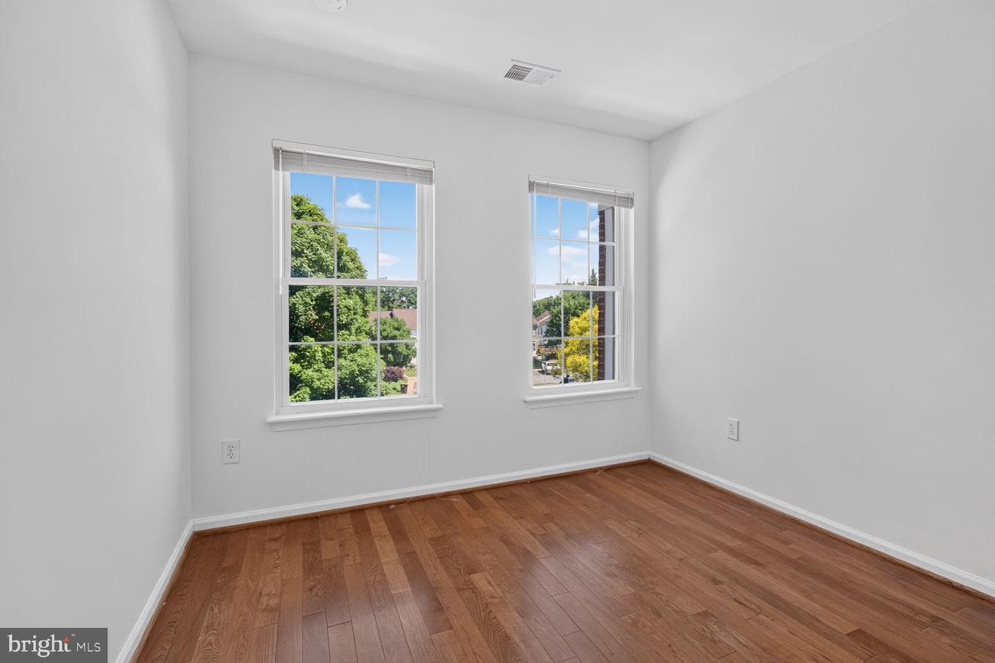 14816 Cross River Court photo 19