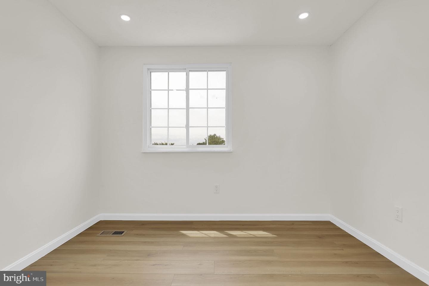 1410 Elm Grove Circle photo 18