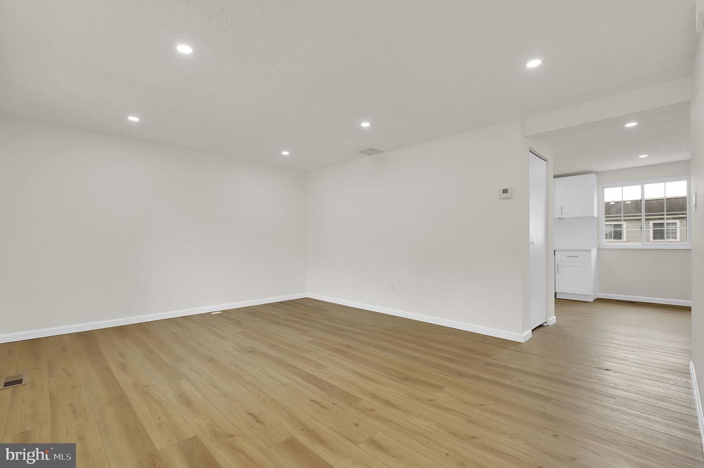 1410 Elm Grove Circle photo 4