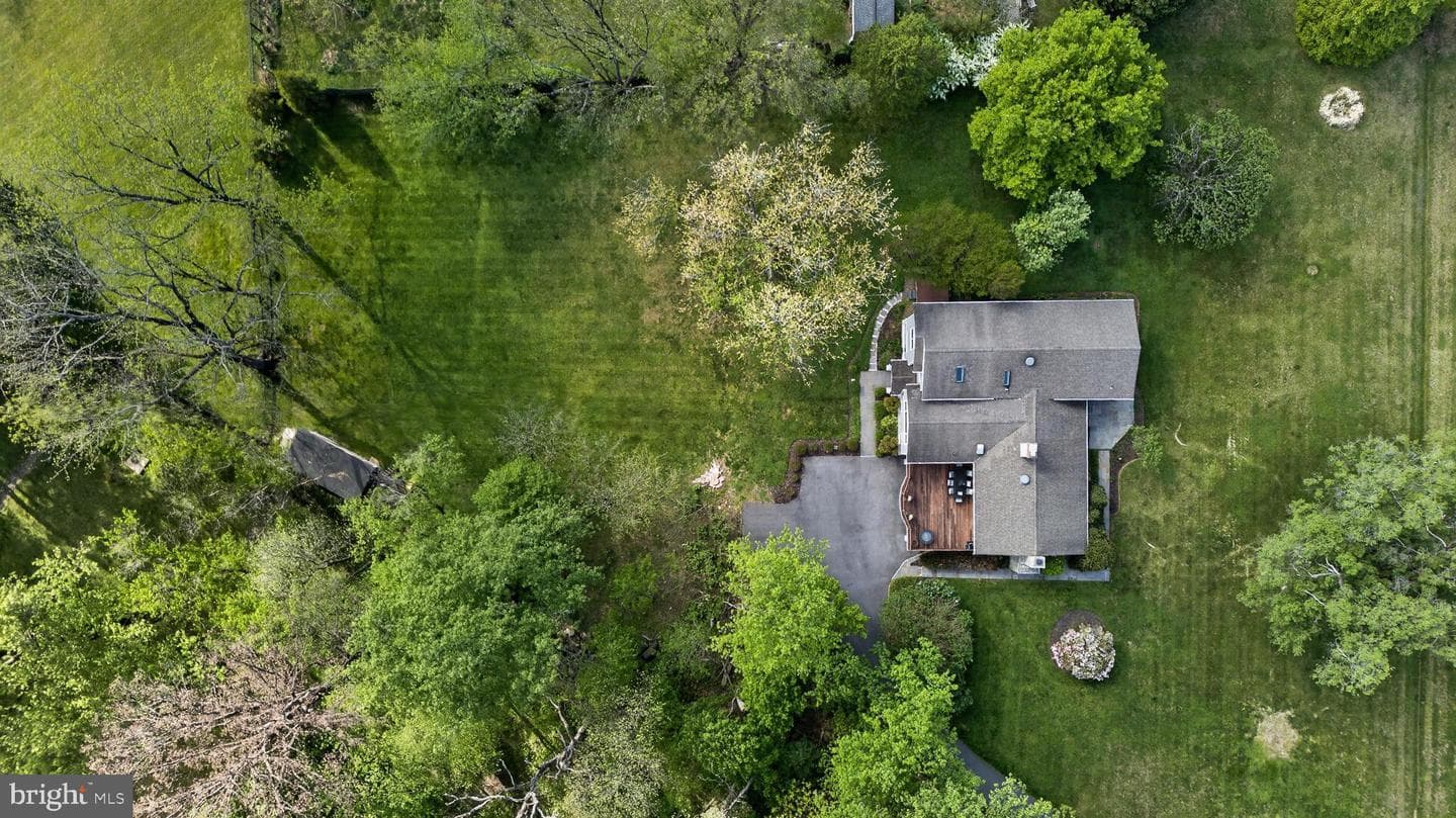 9701 Overlea Drive photo 44
