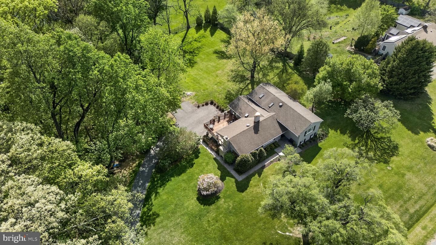 9701 Overlea Drive photo 45