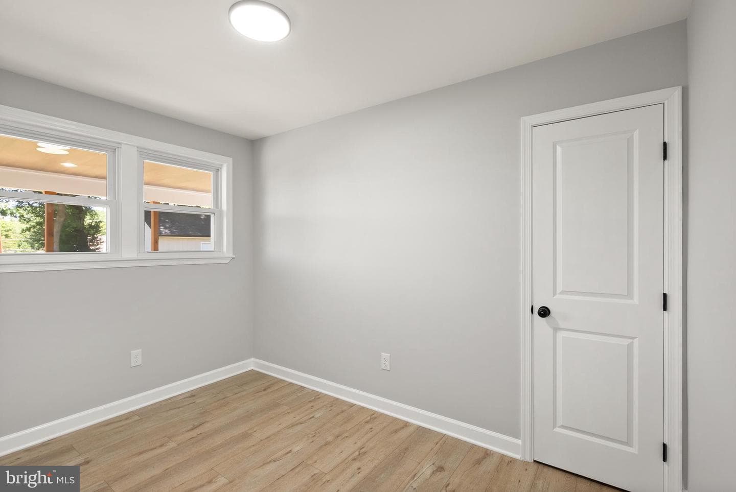 1006 Scott Avenue photo 31