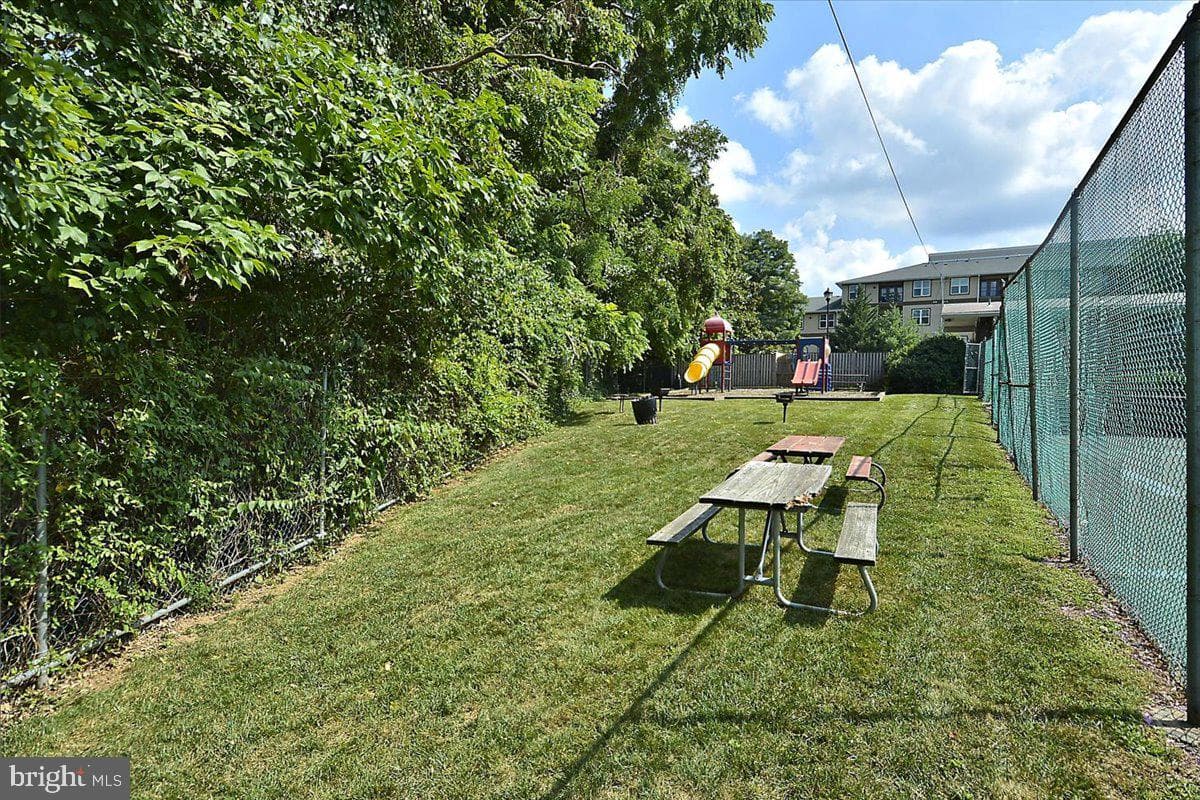 11801 Rockville Pik #212 photo 36