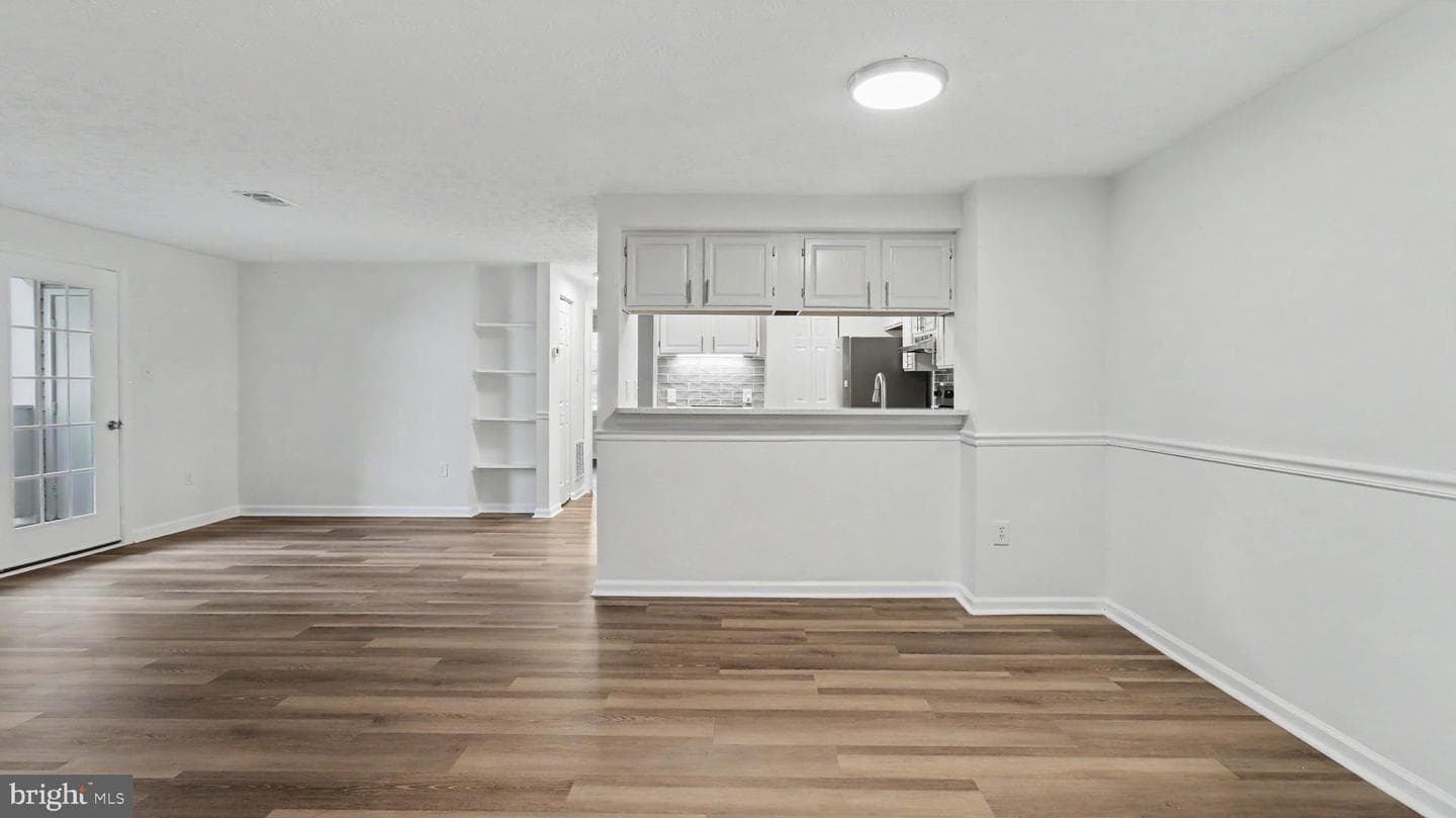 12209 Saint Peter Court #E photo 10