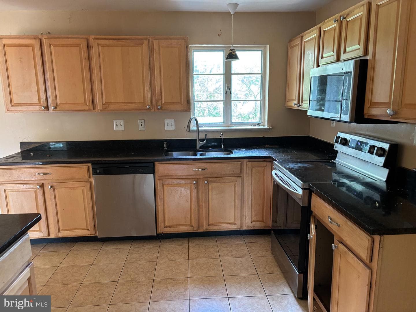 906 Venice Drive photo 3