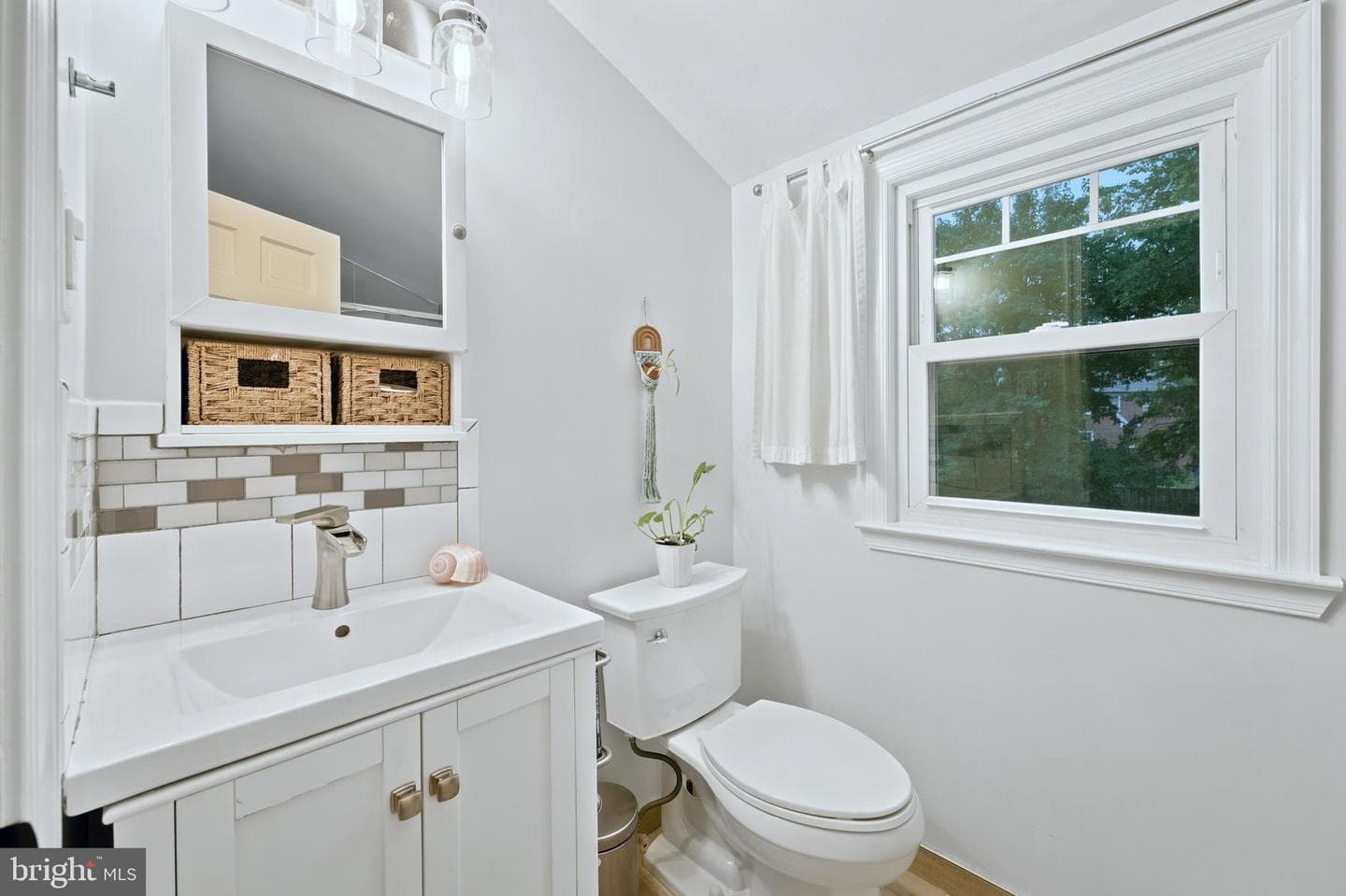 8902 Sudbury Road photo 38