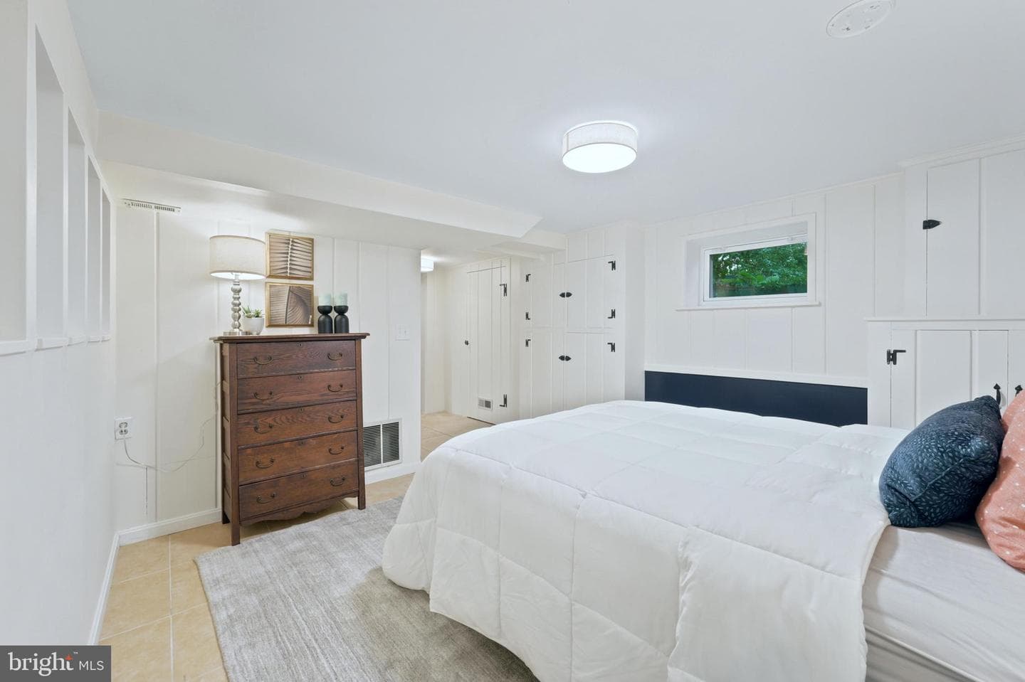 8902 Sudbury Road photo 44