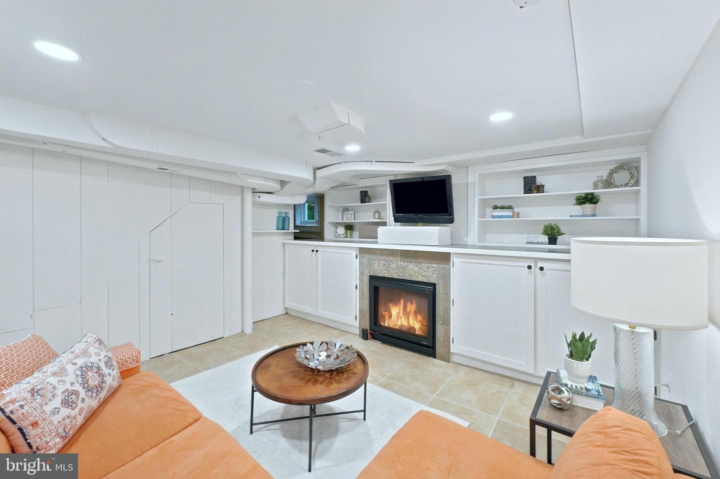 8902 Sudbury Road photo 53