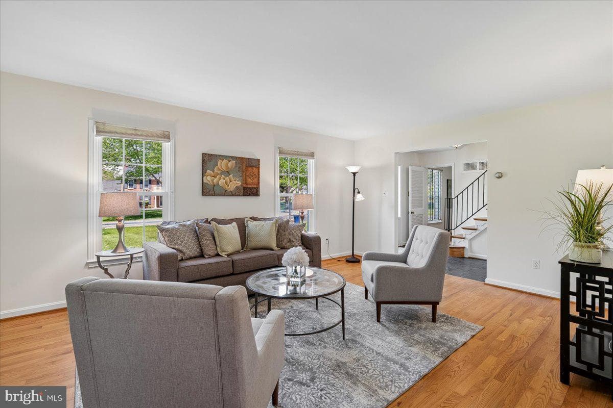 4716 Sunflower Drive photo 5