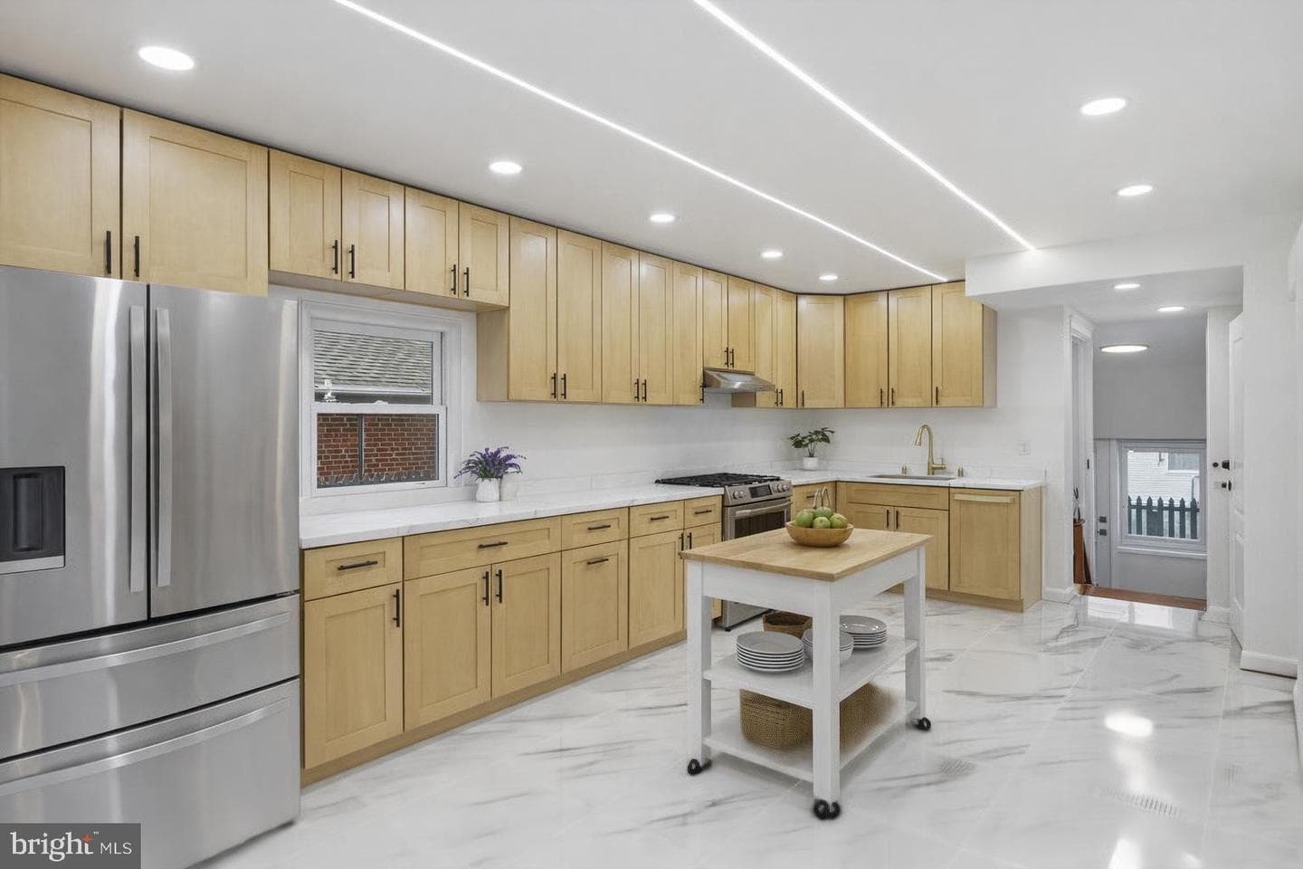 717 Ludlow Street photo 4