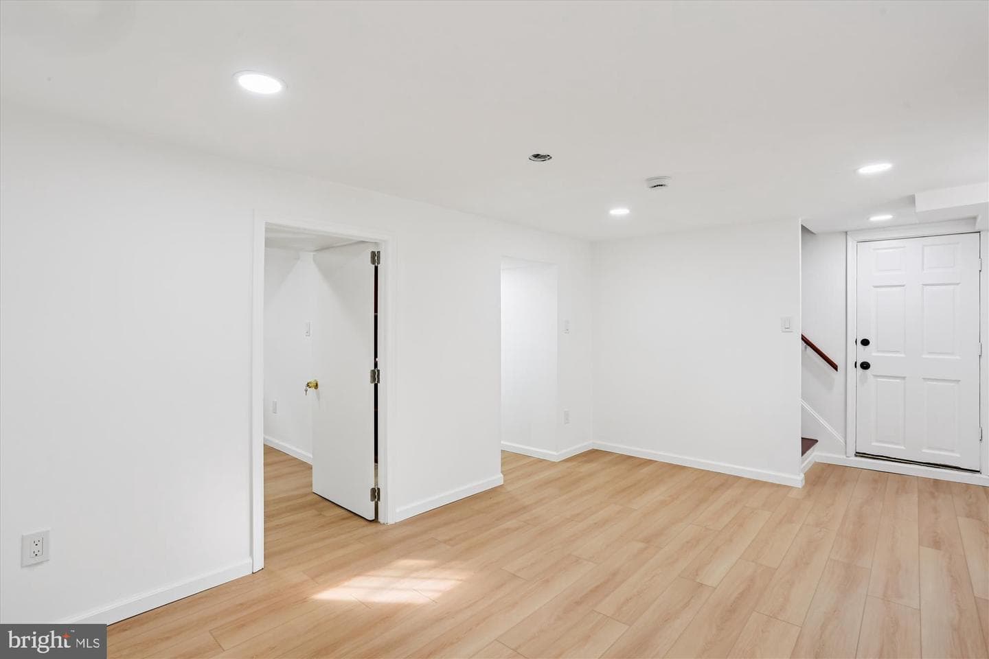 717 Ludlow Street photo 47