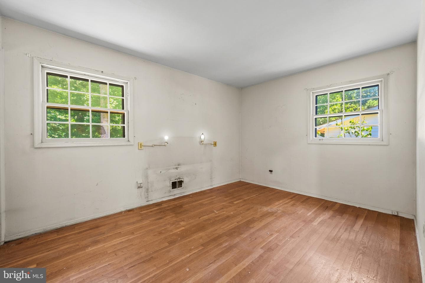 1010 Rosemere Avenue photo 10