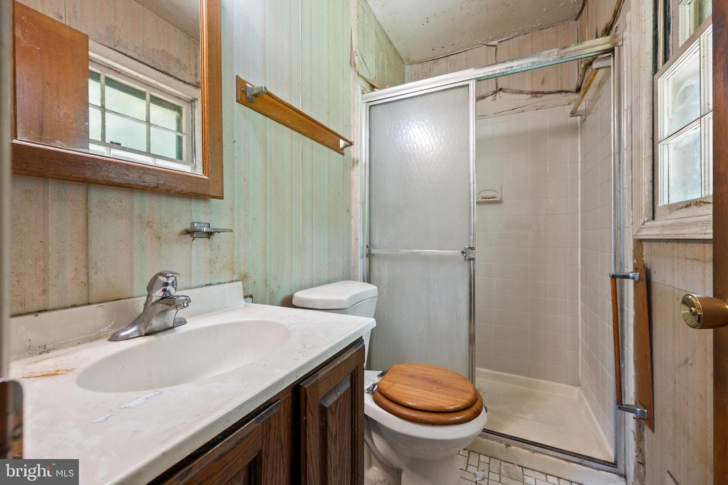 1010 Rosemere Avenue photo 11