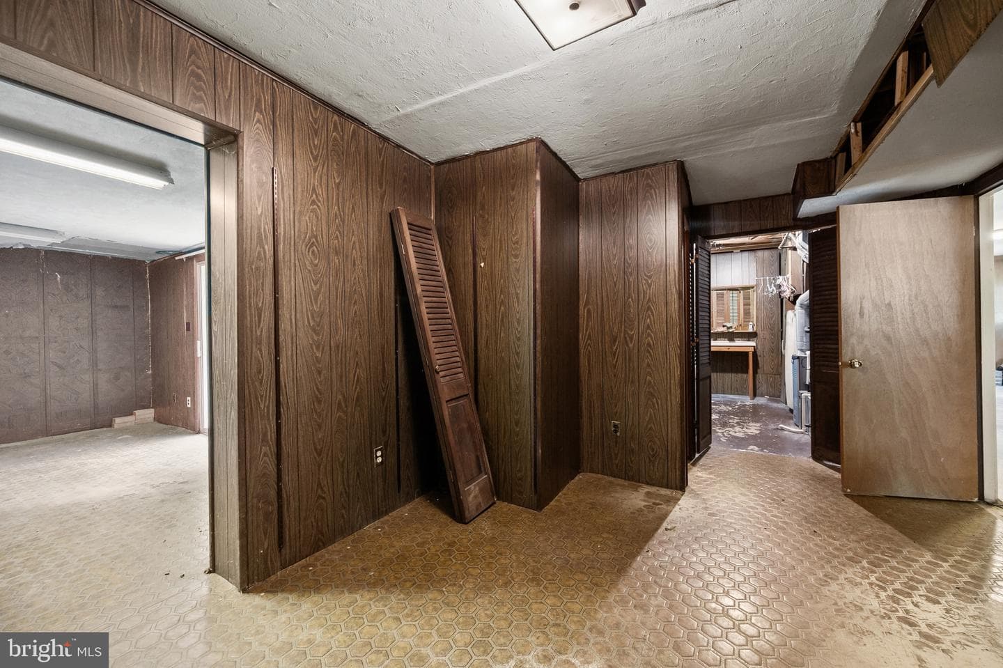 1010 Rosemere Avenue photo 16