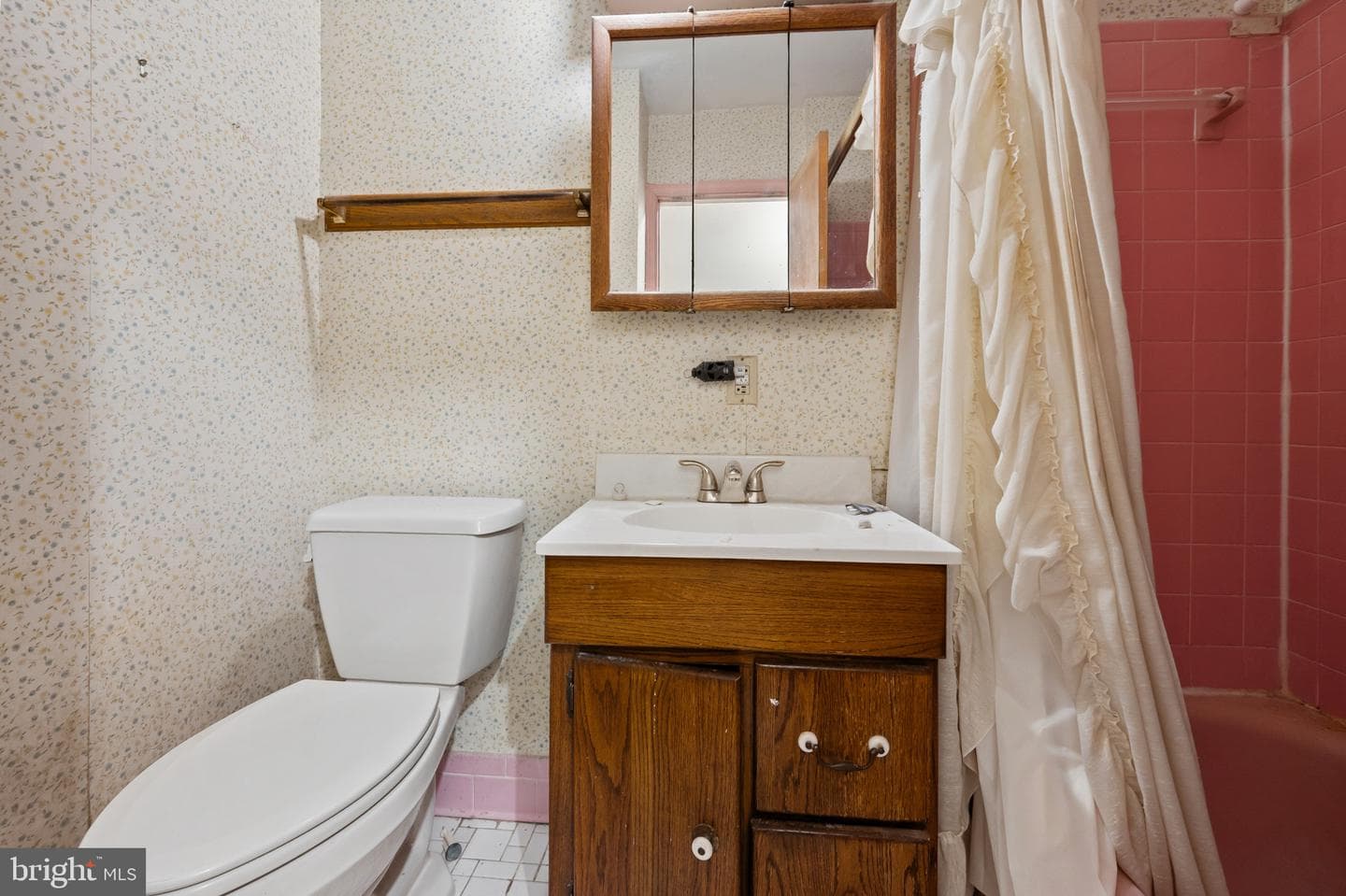 1010 Rosemere Avenue photo 8