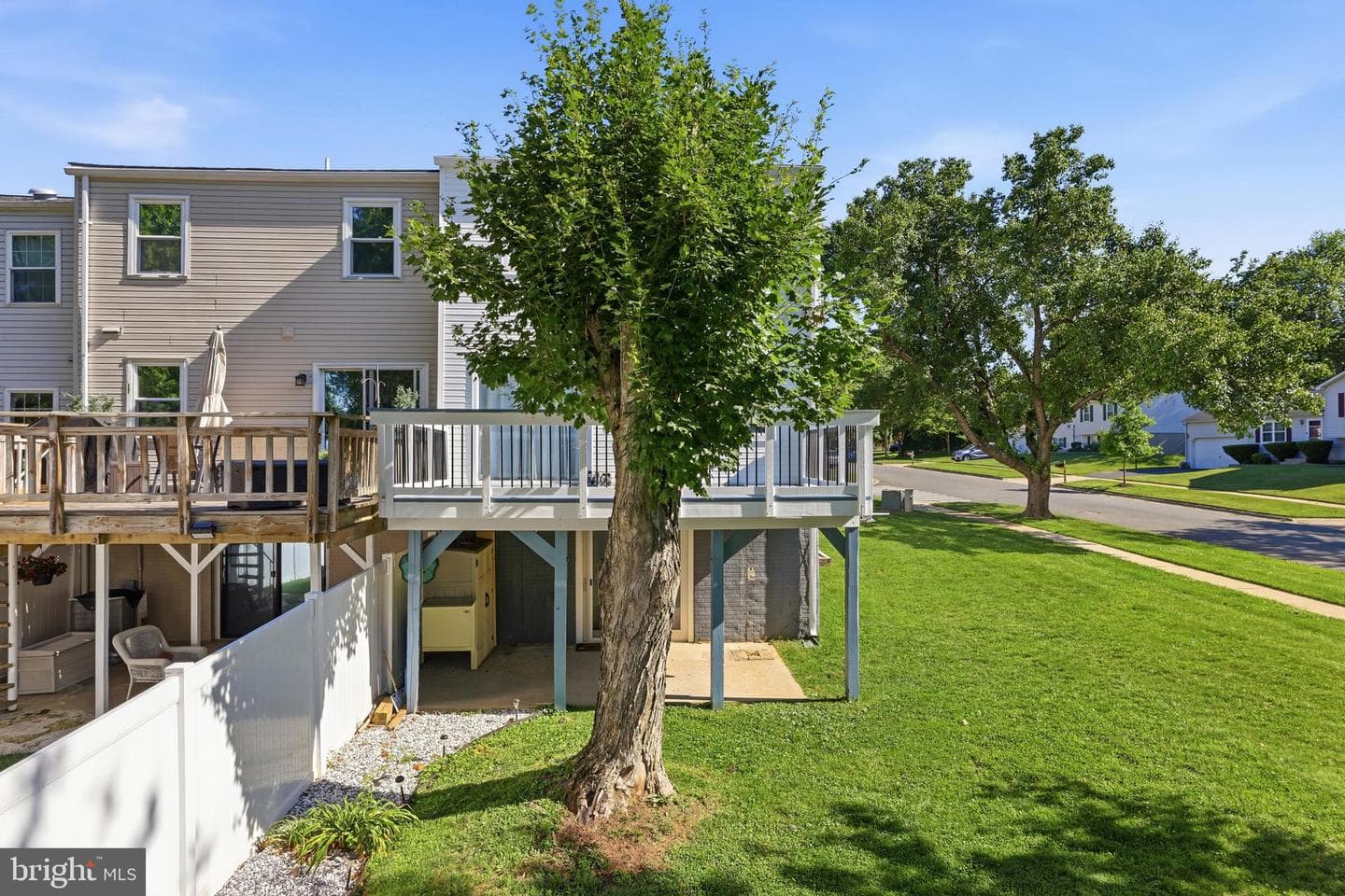 2 Bush Hill Court photo 44