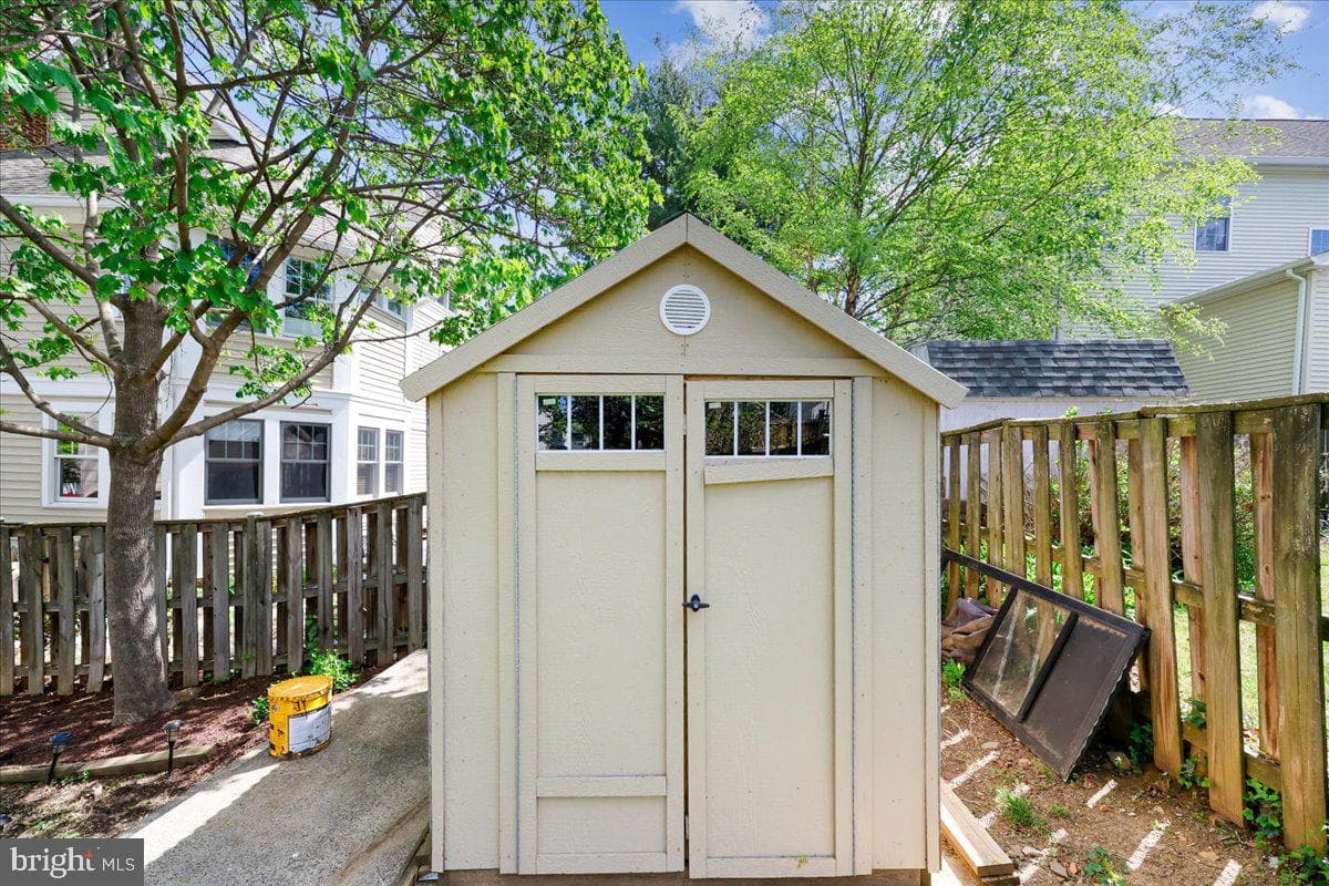 4504 Gladwyne Drive photo 40