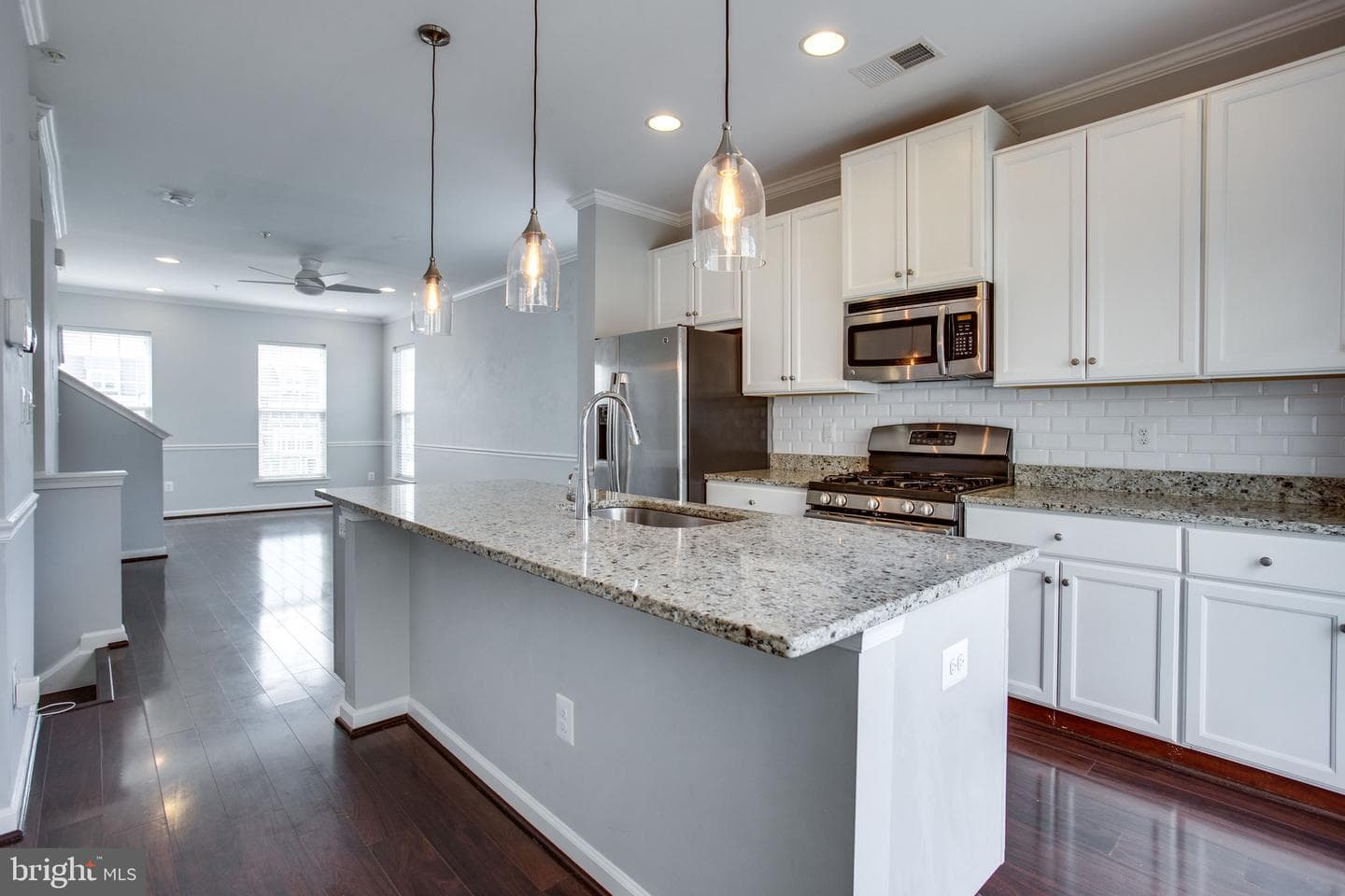 13233 Orsay St photo 16