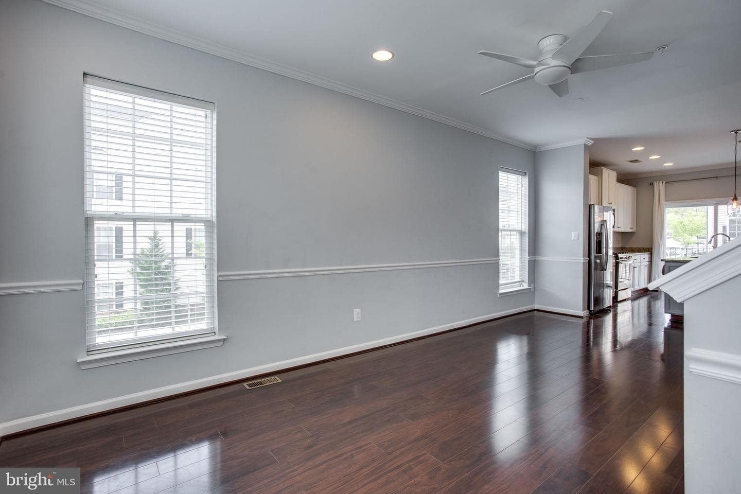 13233 Orsay St photo 8