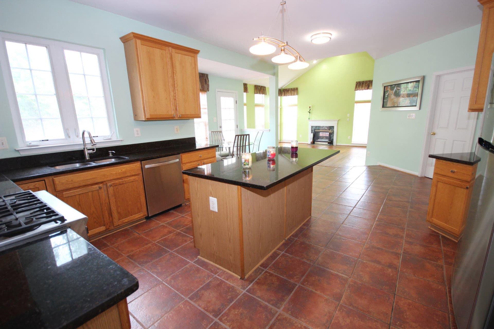 18537 Reliant Drive photo 10
