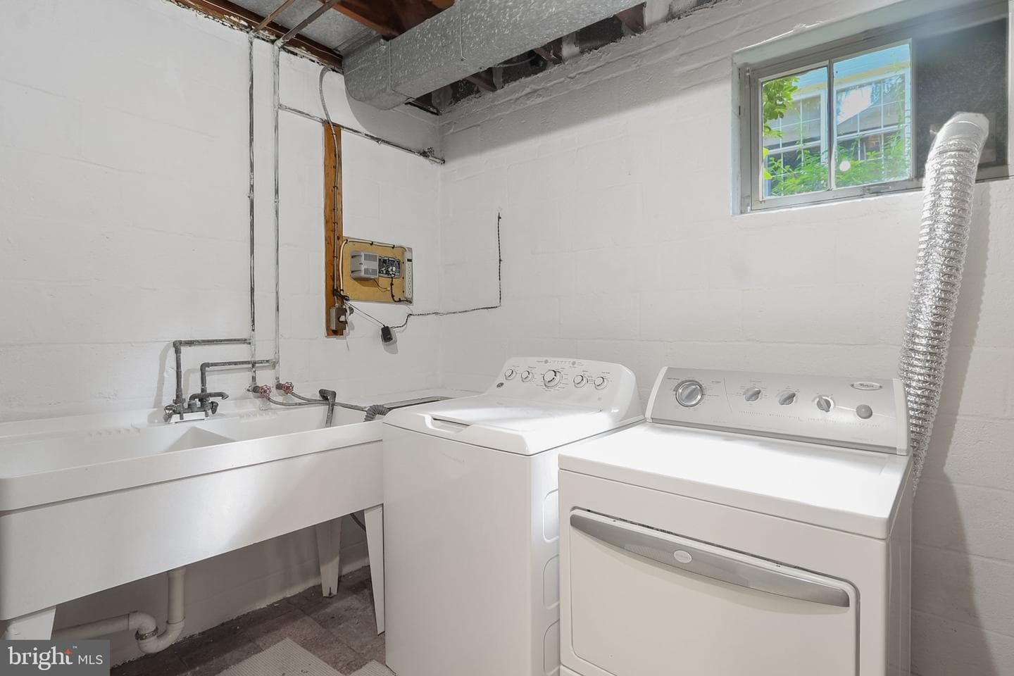 5719 Newington Road photo 48