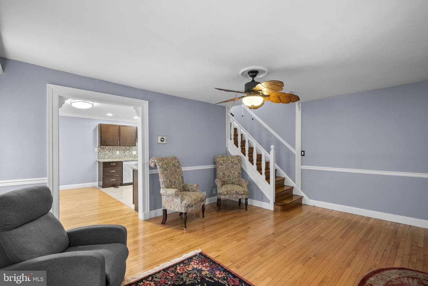 12220 Centerhill Street photo 3