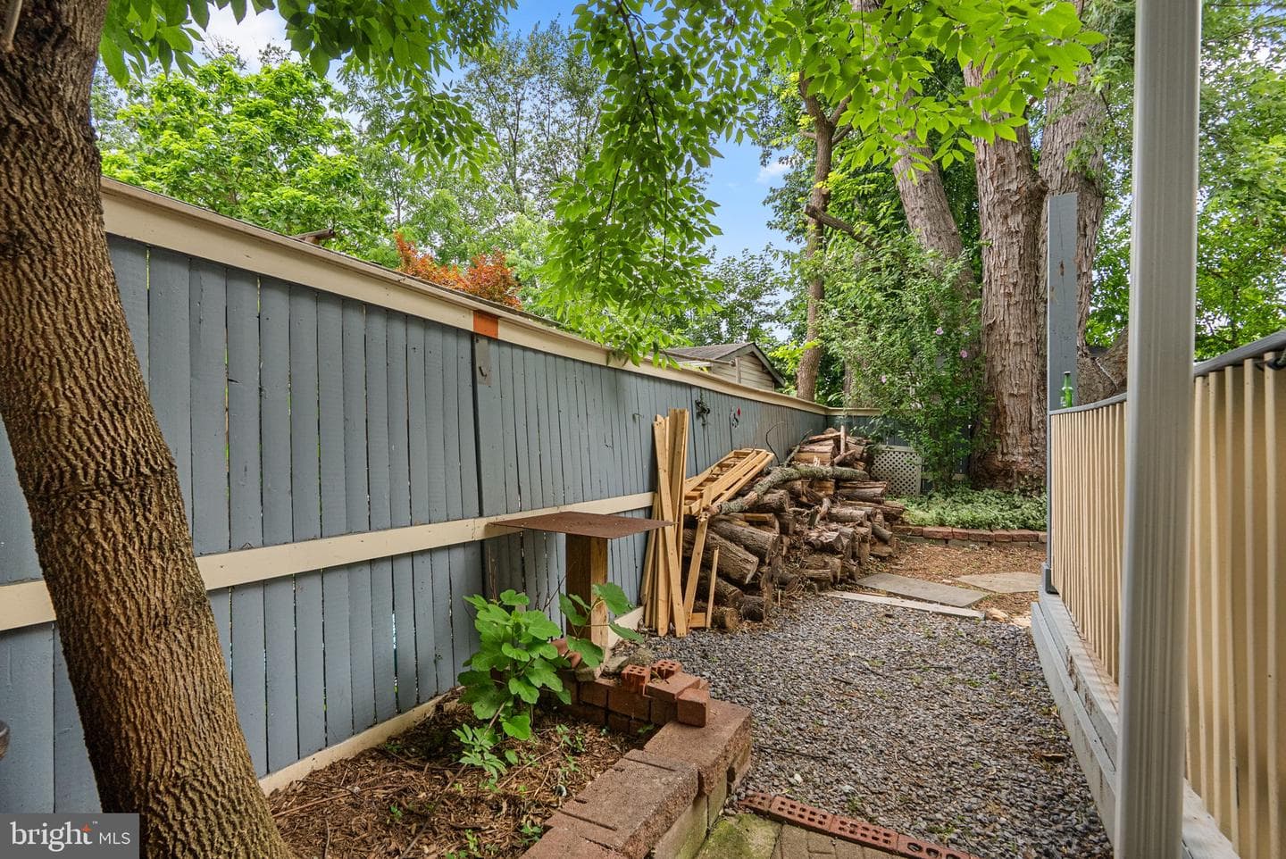 12220 Centerhill Street photo 45