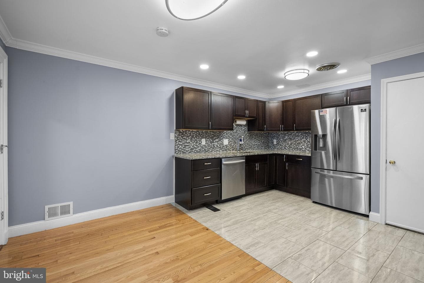 12220 Centerhill Street photo 6
