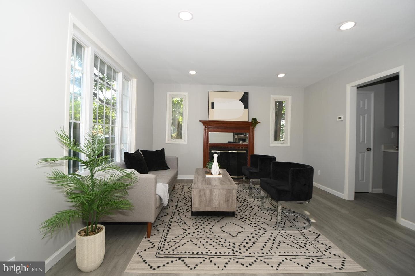 3506 Harrell Street photo 15