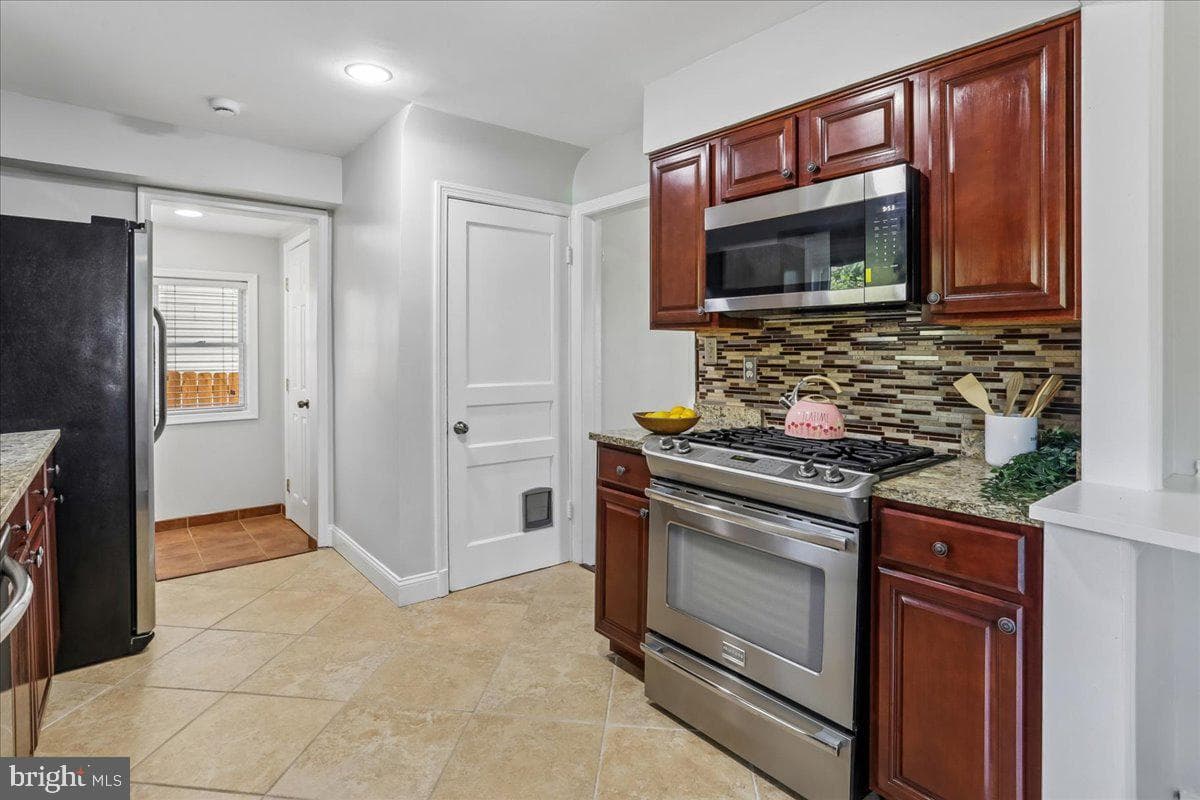 10812 Newport Mill Road photo 20