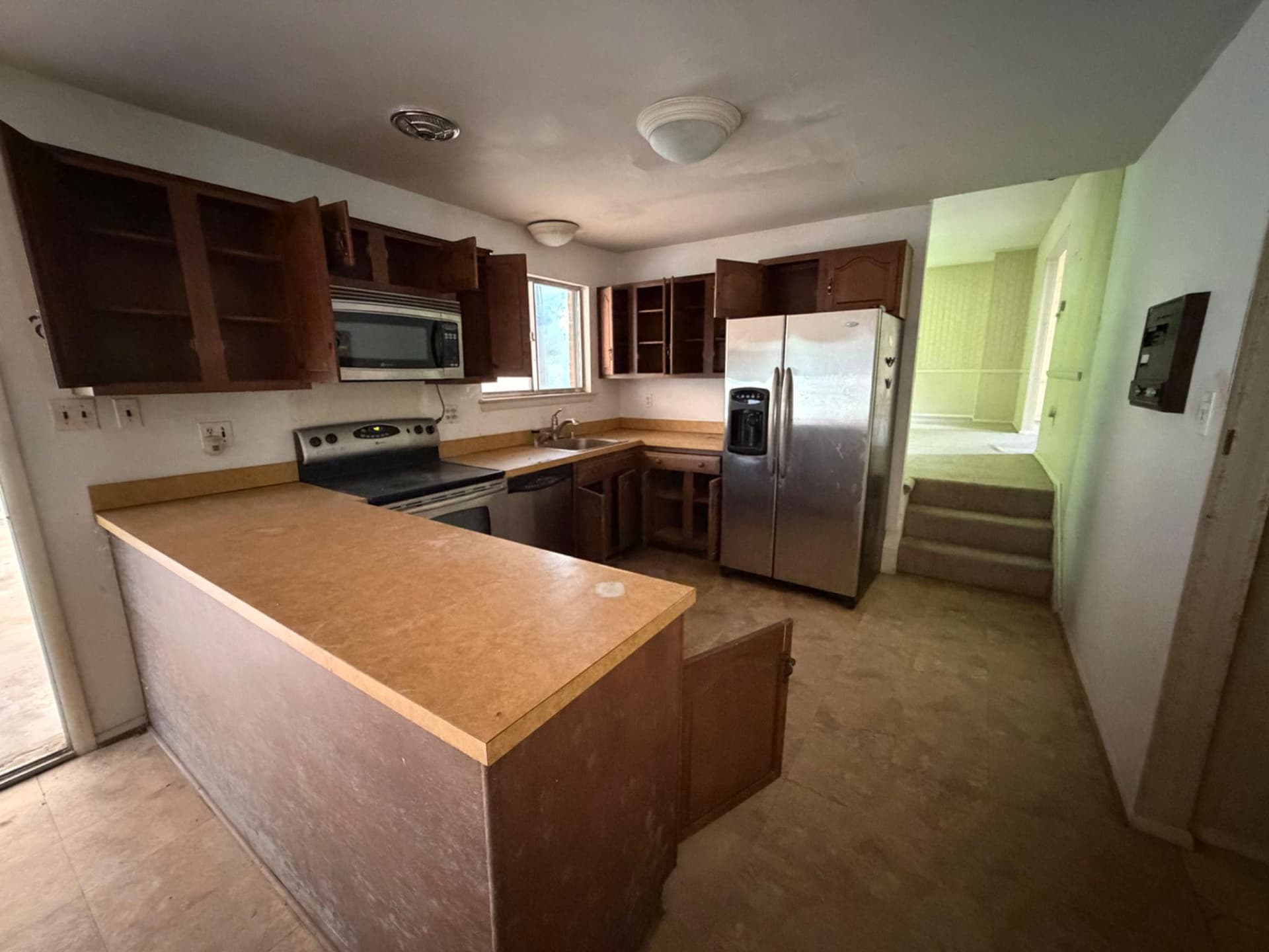913 Windmill Lane photo 3