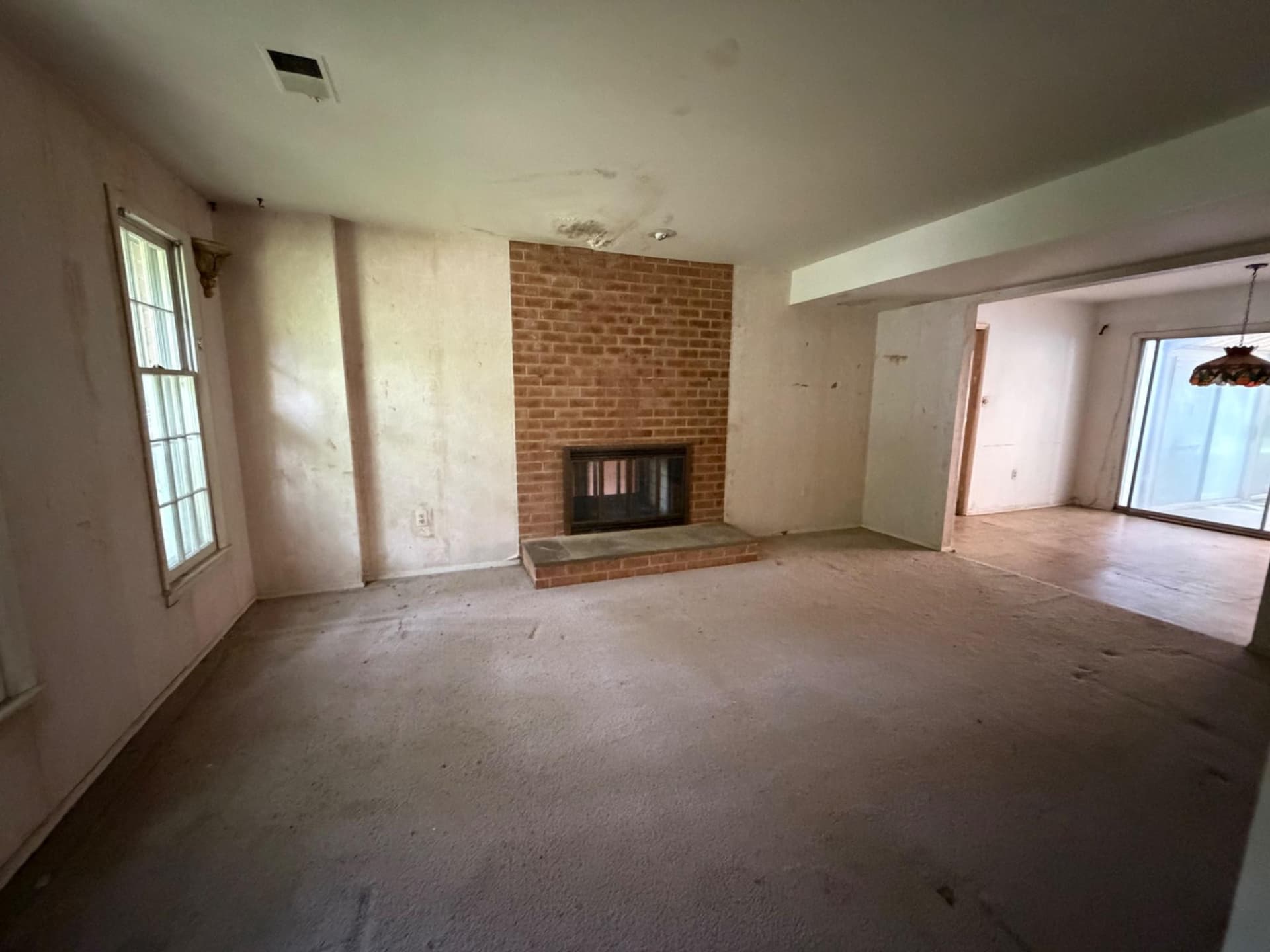 913 Windmill Lane photo 4