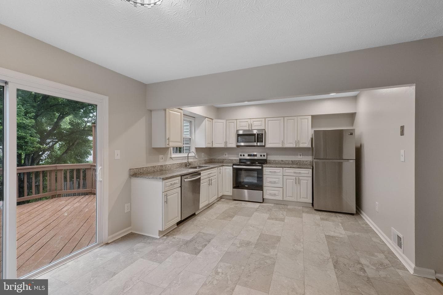 1104 Travis Lane photo 11