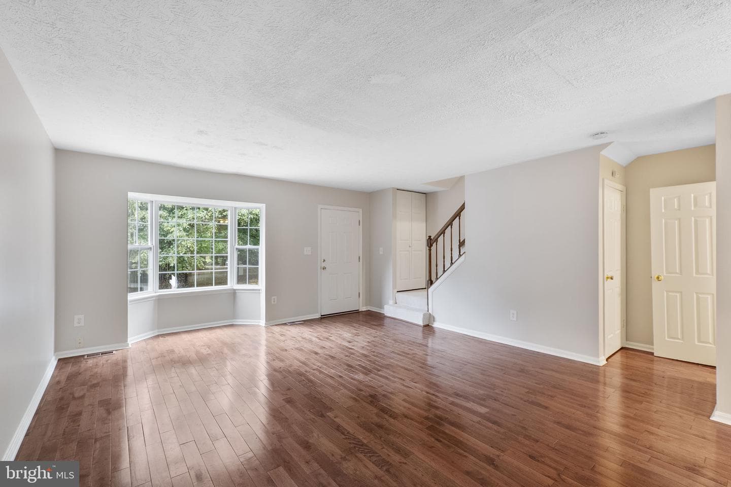 1104 Travis Lane photo 5