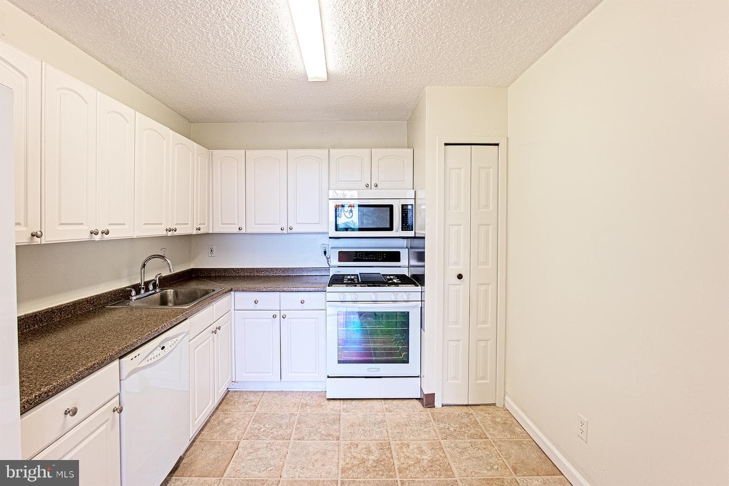 5225 Pooks Hill Road #721s photo 12