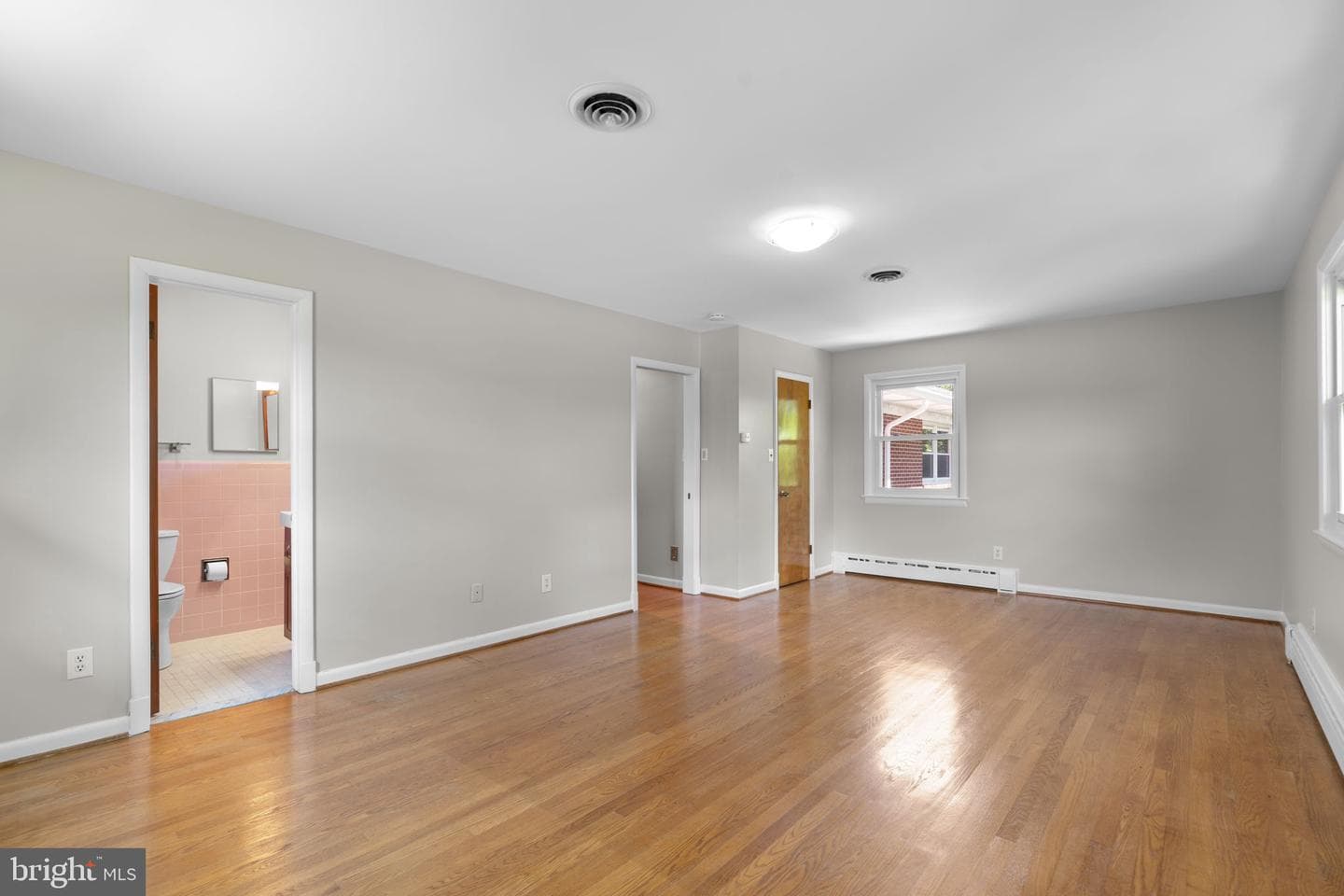 18015 Muncaster Road photo 43
