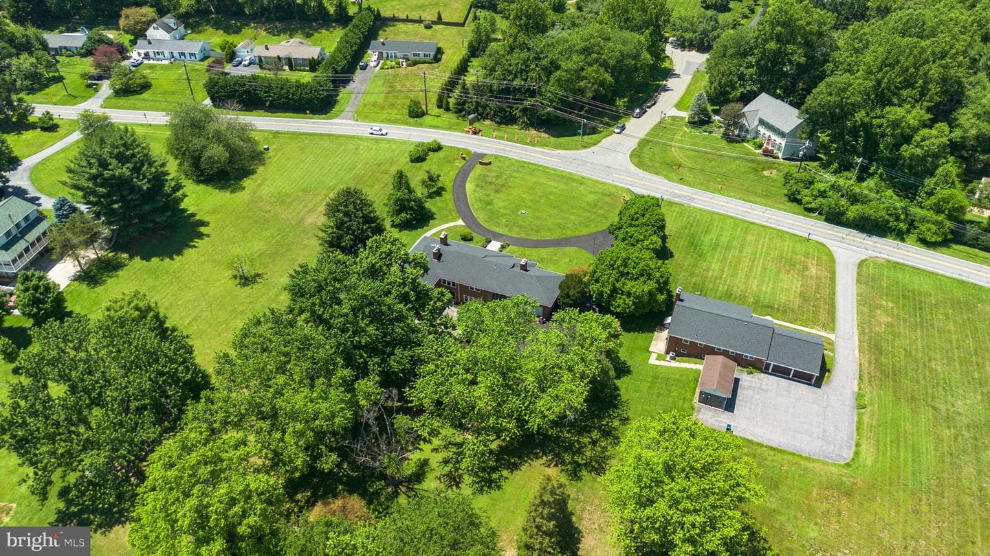 18015 Muncaster Road photo 88