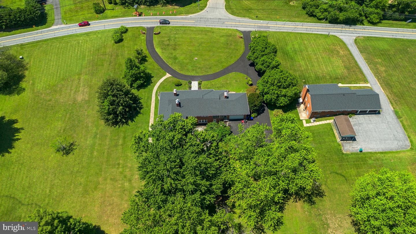 18015 Muncaster Road photo 89