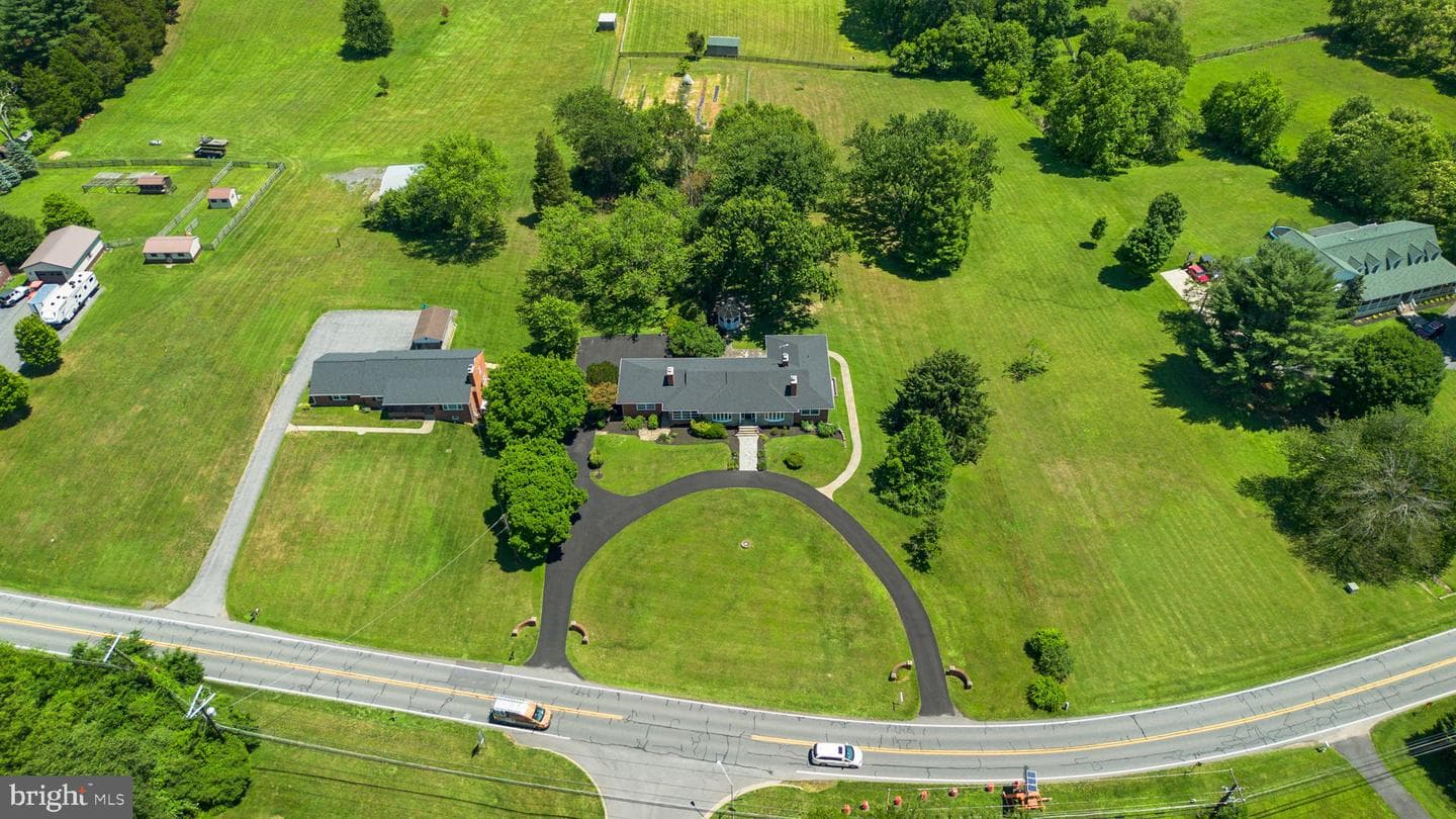 18015 Muncaster Road photo 91