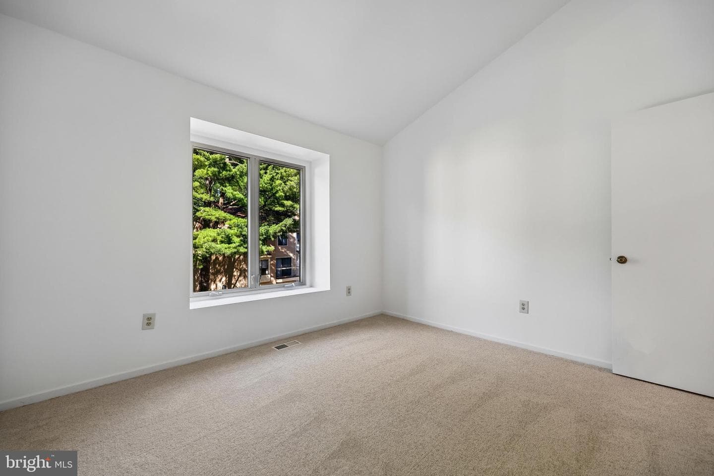 5904 Valerian Lane photo 40